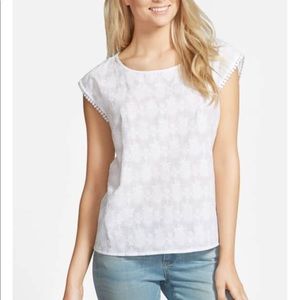 Vince Camuto Embroidered pineapple boxy blouse